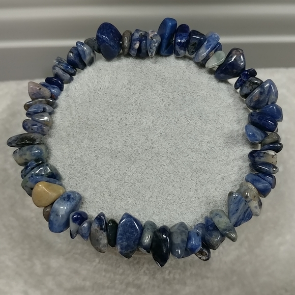 Sodalite Chip Beaded Stretch Bracelet Natural Sodalite Gemstone Chips Blue - Picture 1 of 8